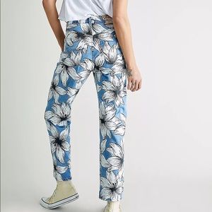 NWT Levi’s x Farm Rio Women’s Ribcage Jeans